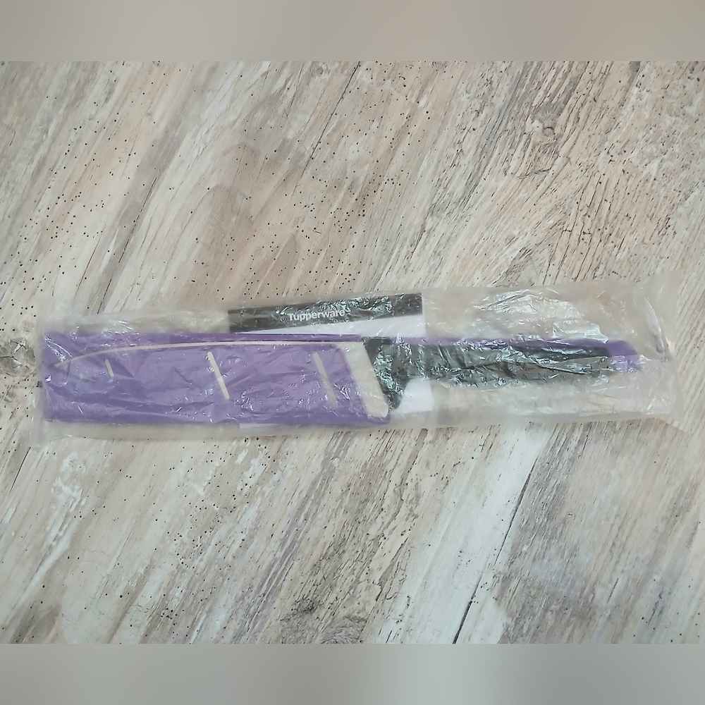 Tupperware Universal Series Chef Knife – Grape Fizz – New in Package